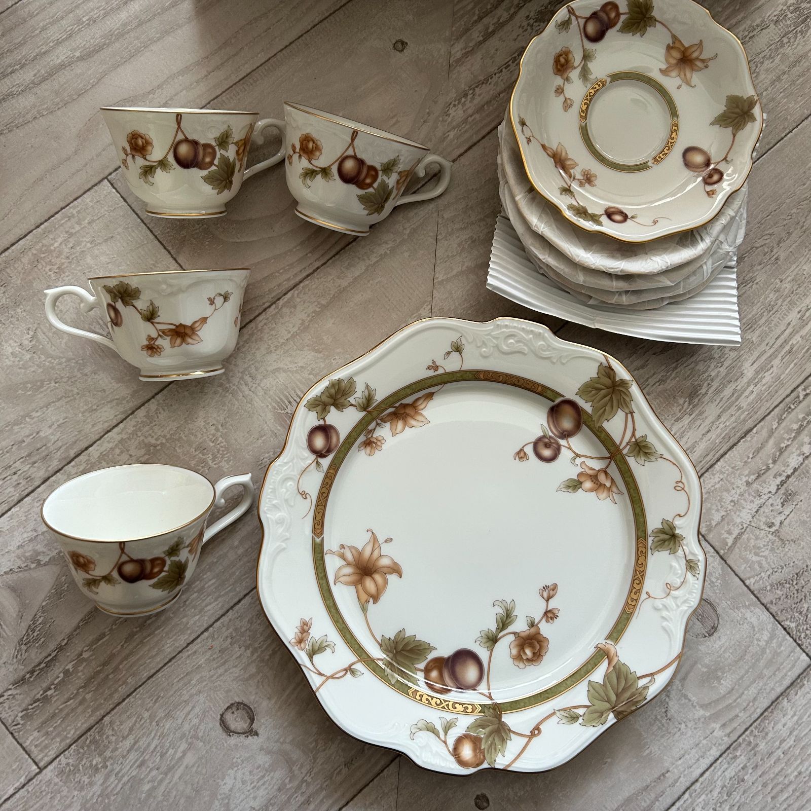 九谷焼 色絵 高台付小皿 角皿 2客 7cm 珍味入 日本料理 料亭 割烹 懐石 九谷焼 色絵 高台付小皿 角皿 2客 7cm 珍味入 日本料理 料亭 割烹