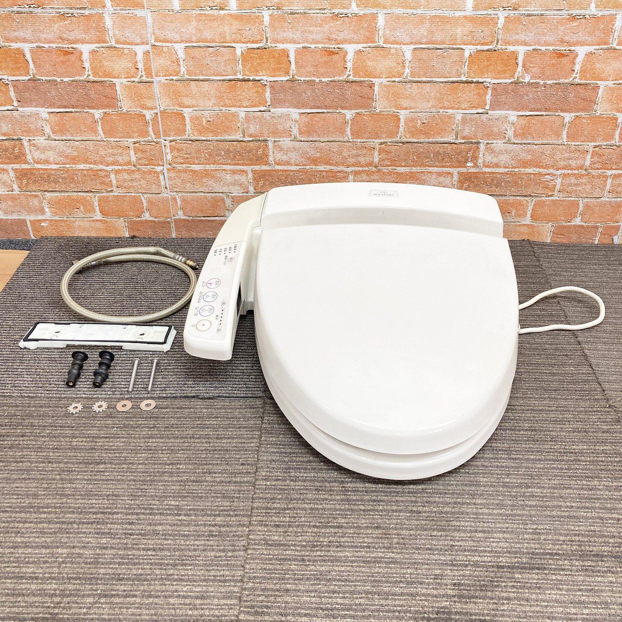 品 TOTO 電気温水便座 ウォシュレット シャワートイレ アイボリー系 1I090603