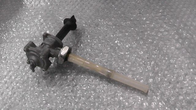 VTR250　MC33-1101xxx　の　燃料コック:#1728006361