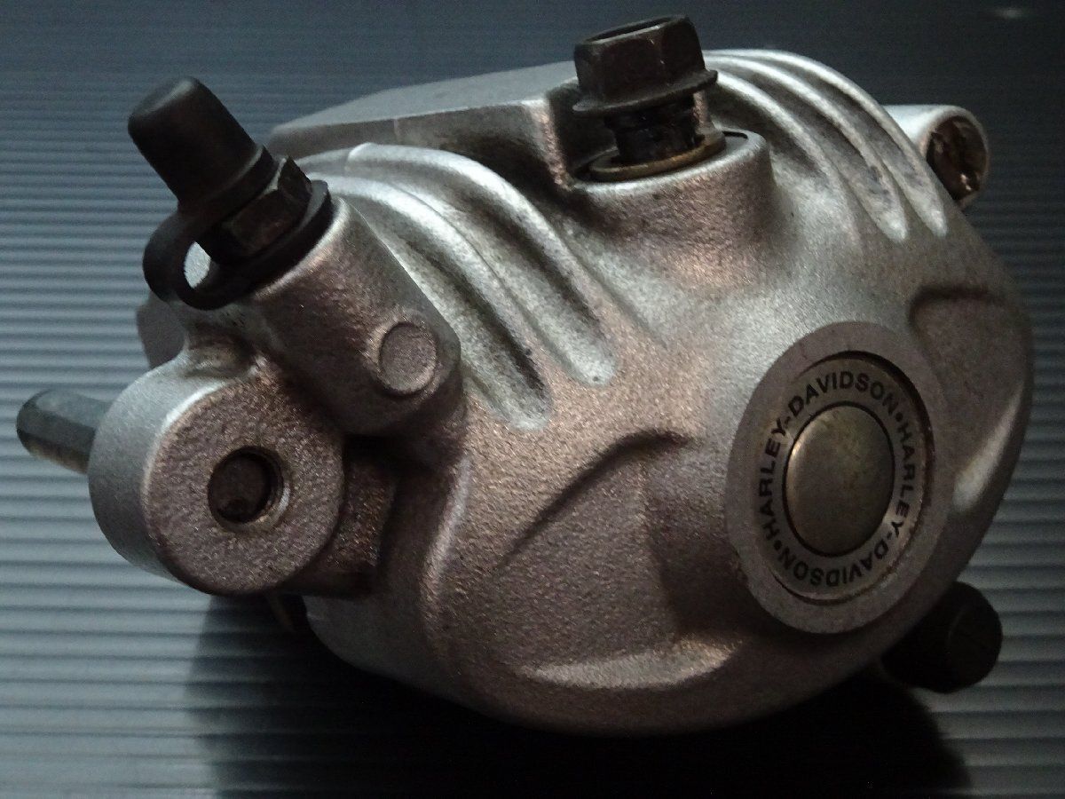 分解洗浄済 ♪ ハーレー スポーツスター XL883-I 純正 フロントブレーキキャリパー ♪ E5181