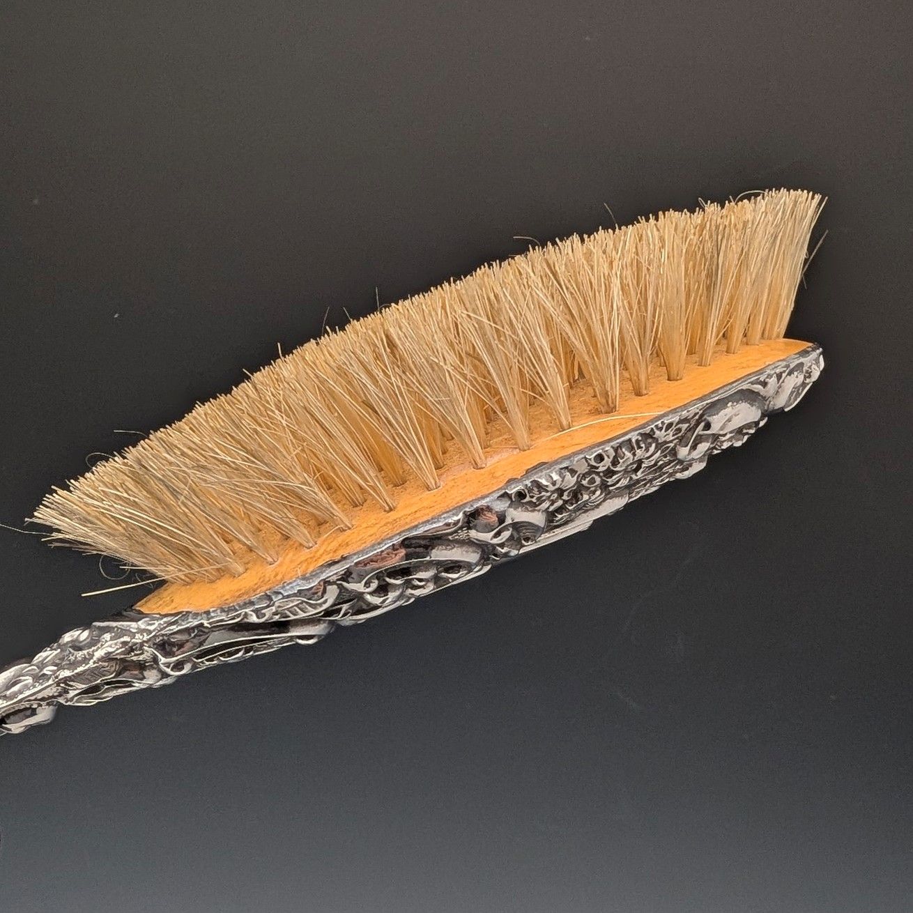 1910年 英国アンティーク 純銀装飾ハンドル ヘアブラシペア J&R