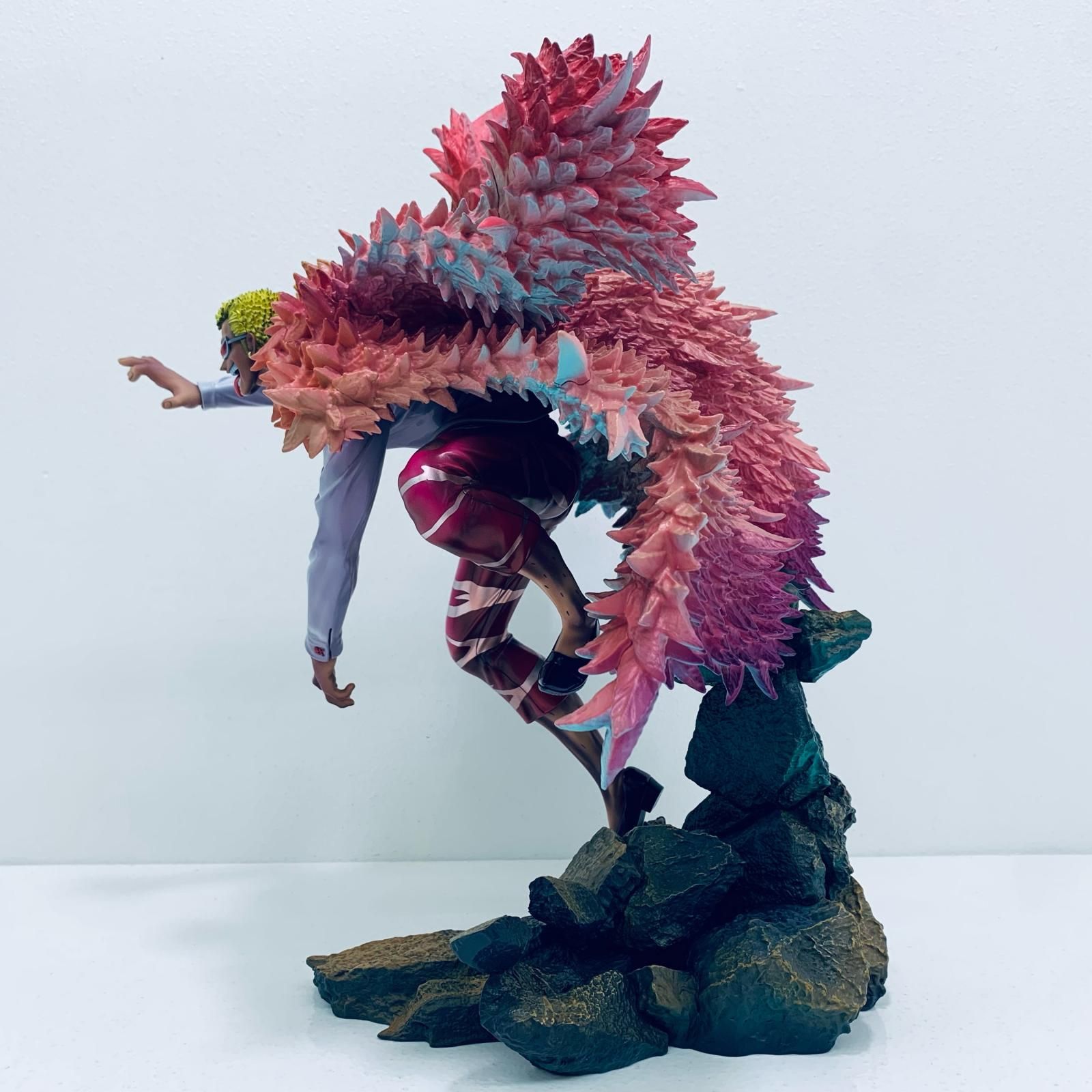 中古 Mega House | メガハウス フィギュア ワンピース 天夜叉 ドンキホーテ・ドフラミンゴ P.O.P 2022年製 “SA-MAXIMUM” メガトレショップ＆オンラインショップ限定 【702】 中古 Mega House | メガハウス フィギュア ワンピース 天夜叉