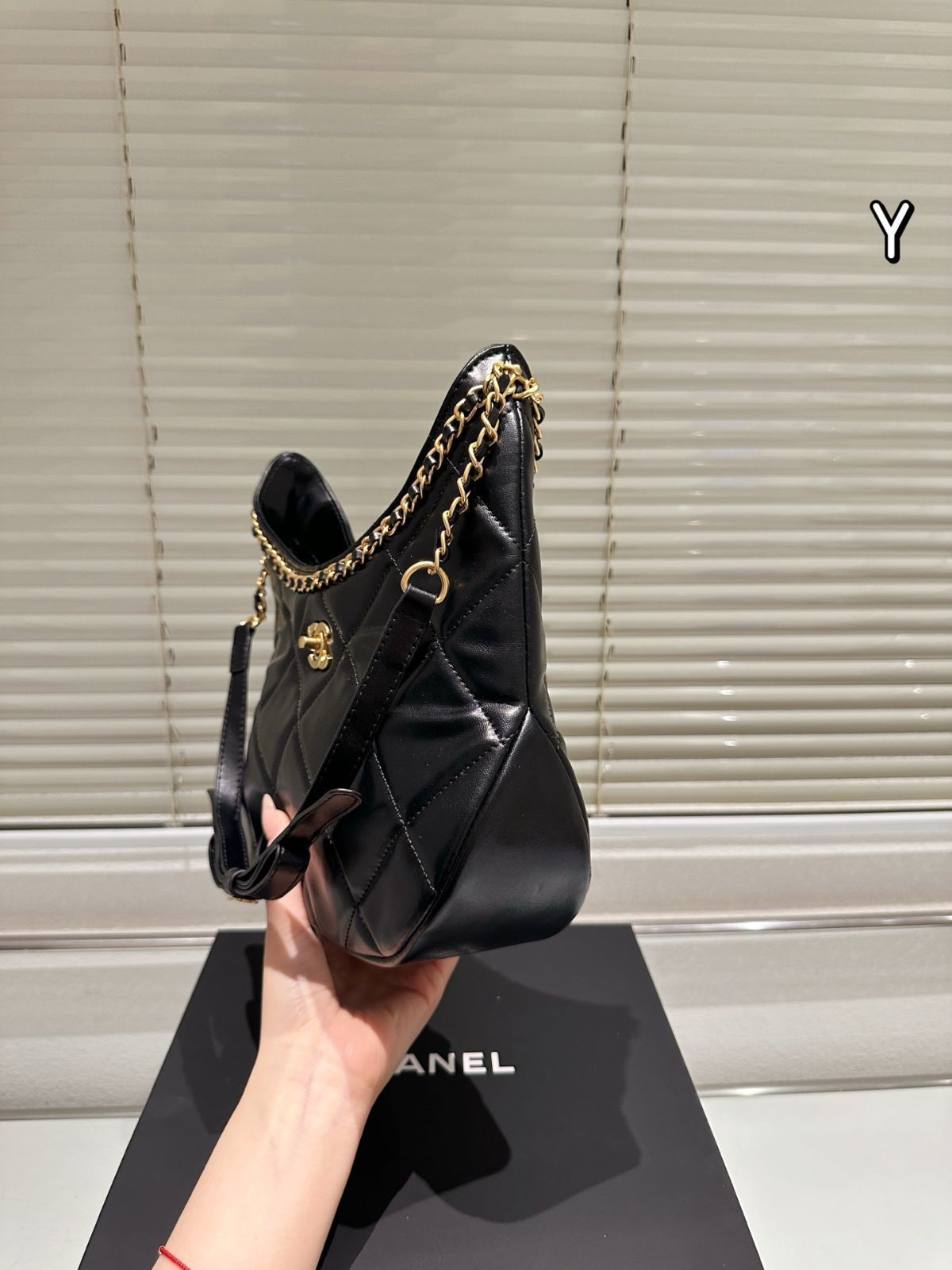 今日特価】Chanel 25P Bow - decorated Hobo Bag シャネル 25P