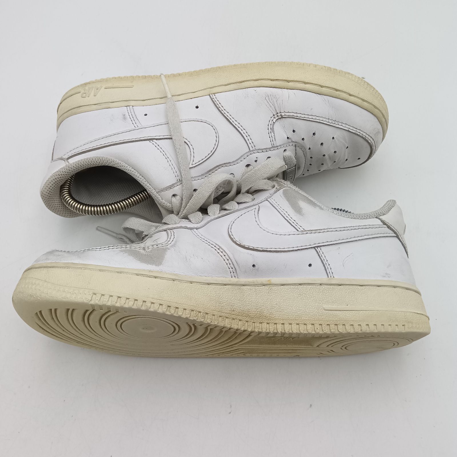 NIKE AIR FORCE 1 '07 ホワイト 24cm NIKE WMNS AIR FORCE 1 '07 WHITE/BLACK-WHITE-WHITE（ナイキ