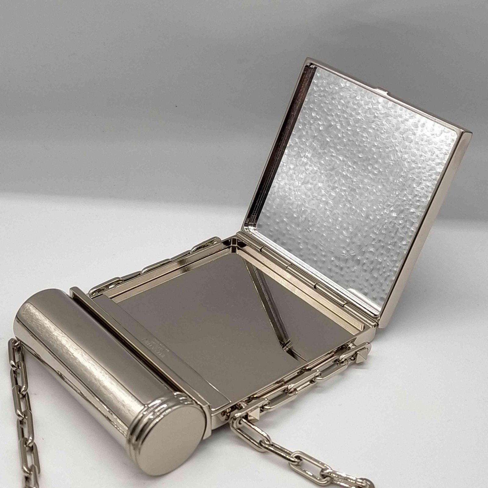 ヴァレンティノガラヴァーニ VALENTINO GARAVANI コンパクト