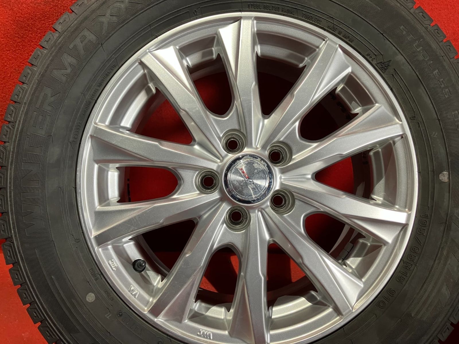 スタッドレスタイヤホイールセット 195 65R15 DUNLOP WM03 15x6.0J 43 100 5H 社外 ジョーカー 4本SET FFCRYSTALESIA_COM