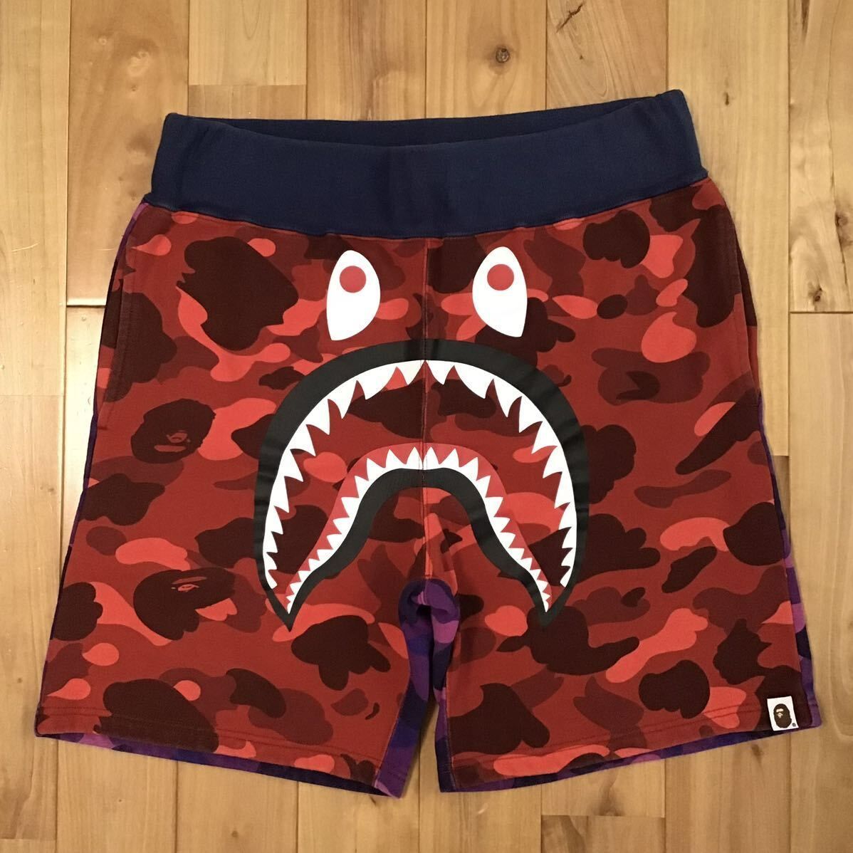 Crazy camo シャーク ハーフパンツ Mサイズ a bathing ape BAPE shark shorts ショーツ エイプ ベイプ  アベイシングエイプ 迷彩 - メルカリ