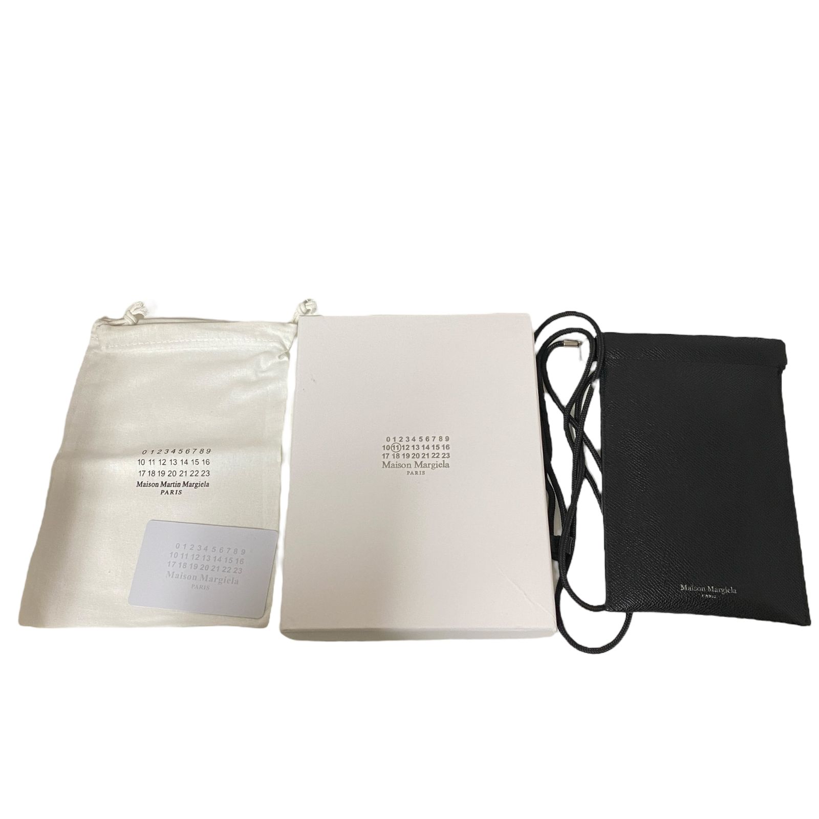 品 Maison Margiela メゾンマルジェラ レザー ネックホルダー ブラック S55UI0207 P0399 A98878RK