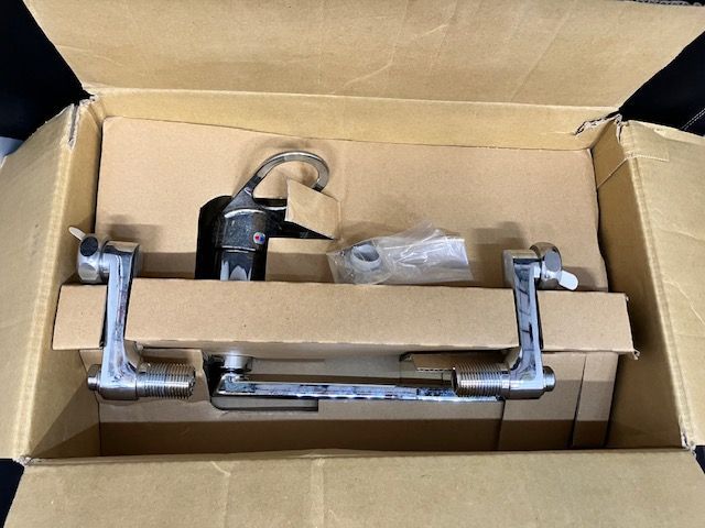 AH-02989】未使用品 TOTO トートー キッチン用壁付シングル混合栓(吐水