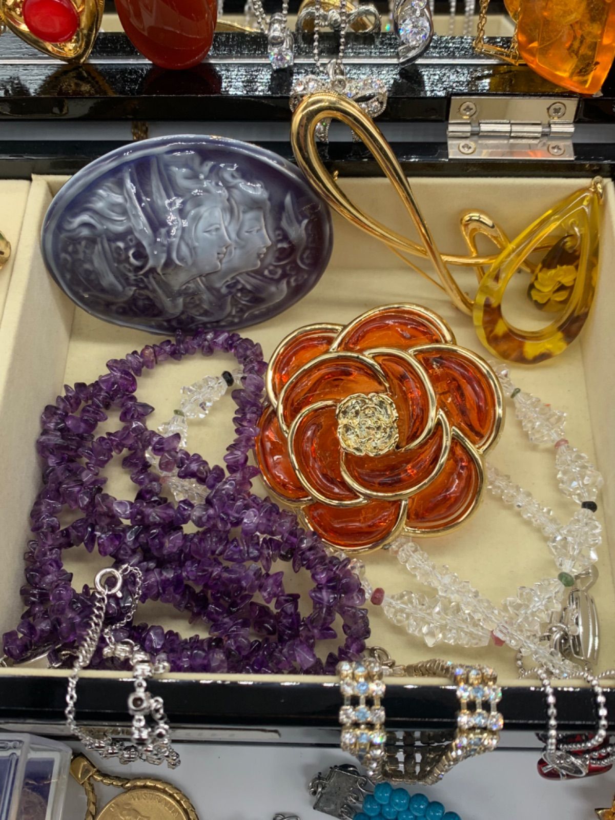 アクセサリーセット（ネックレス、イヤリング、ブローチ、リング）　遺品整理 遺品整理 ヴィンテージジュエリーセット ネックレス