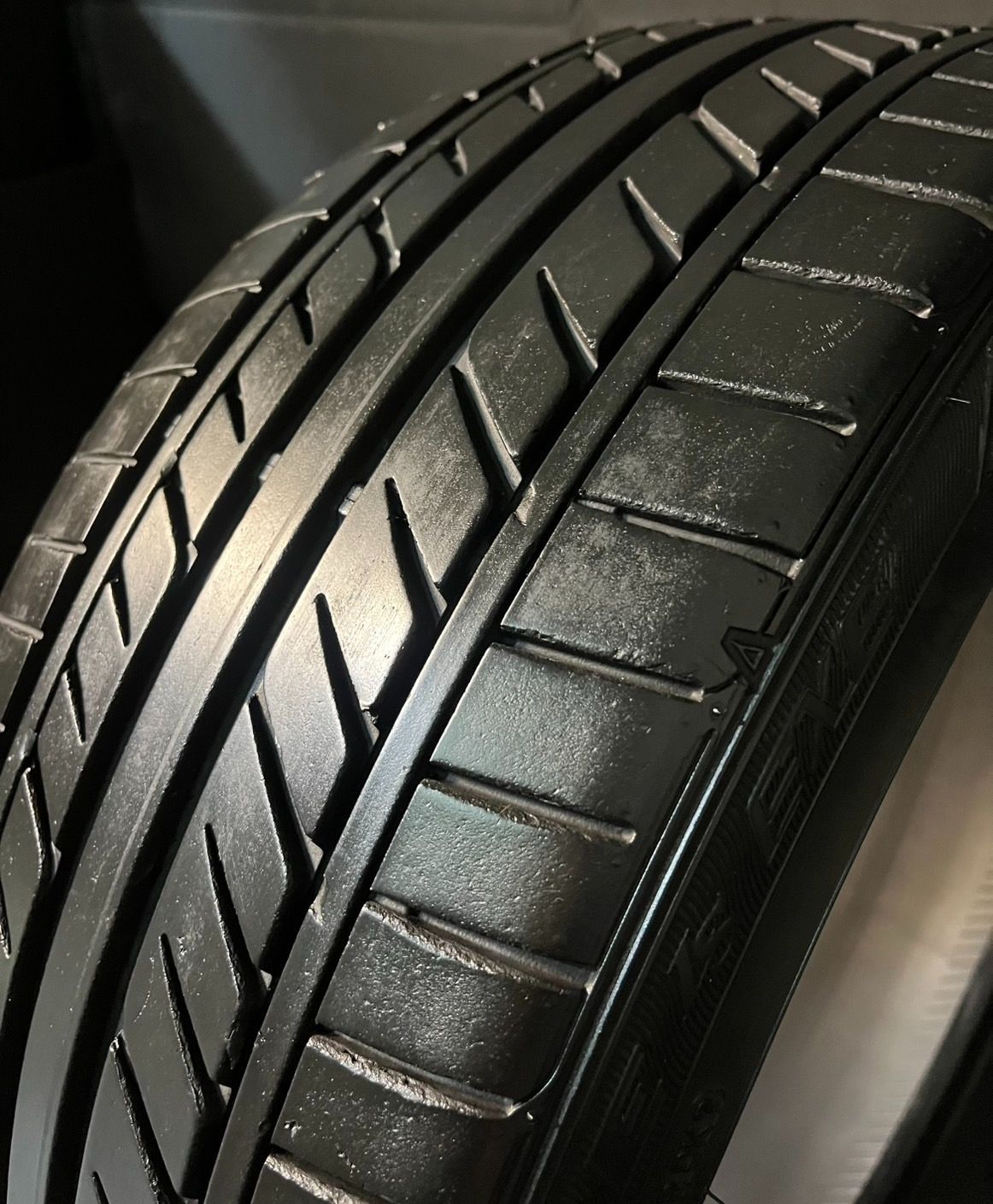 製 約8.3分山 グッドイヤー GOODYEAR イーグル EAGLE LS EXE 225 40R19 1本 h_578