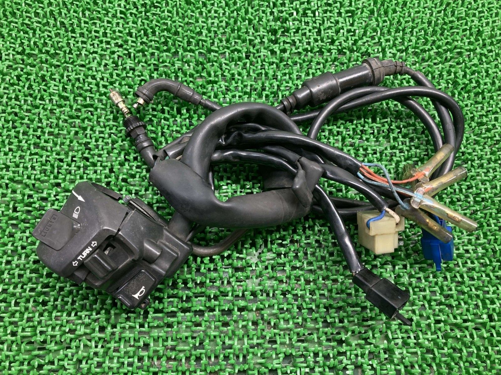 VT250スパーダ ハンドルスイッチ 左 HM-32QB-T ホンダ 純正 MC20 SPADA スイッチボックス チョークワイヤー 割れ欠け無し Vj