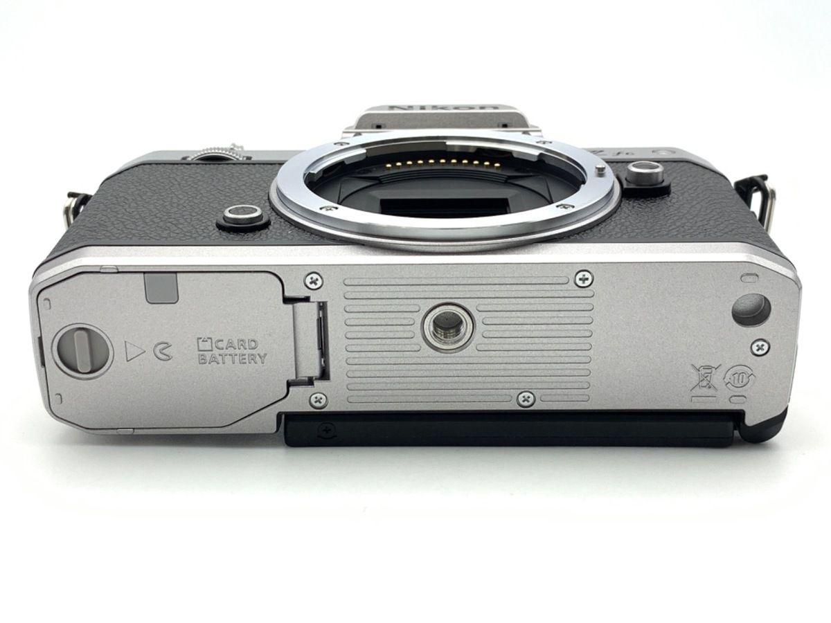 貴重 並品 ニコン Zfc ボディ シルバー とにかく安い!