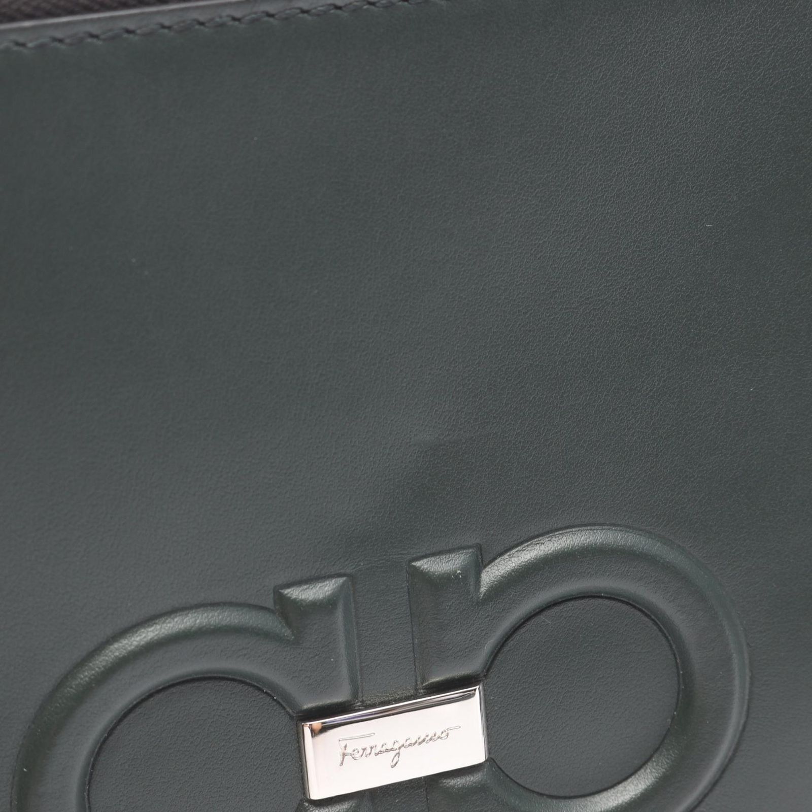 サルヴァトーレフェラガモ Salvatore Ferragamo セカンドバッグ 