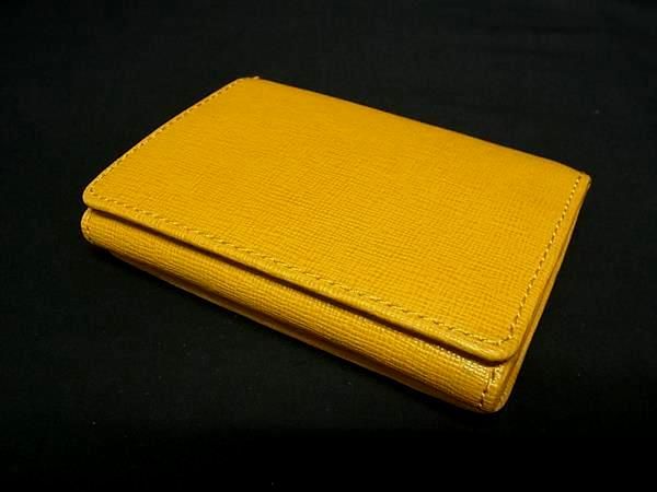 ♥ FURLA フルラ レザー 三つ折り 財布 ウォレット 札入れ 小銭入れ カード入れ レディース イエロー系 BN5377