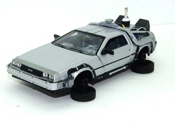 や*ー様 SF1/10トミーデロリアン海外版 や*ー様 SF1/10トミーデロリアン海外版 This 1/10 Back To The