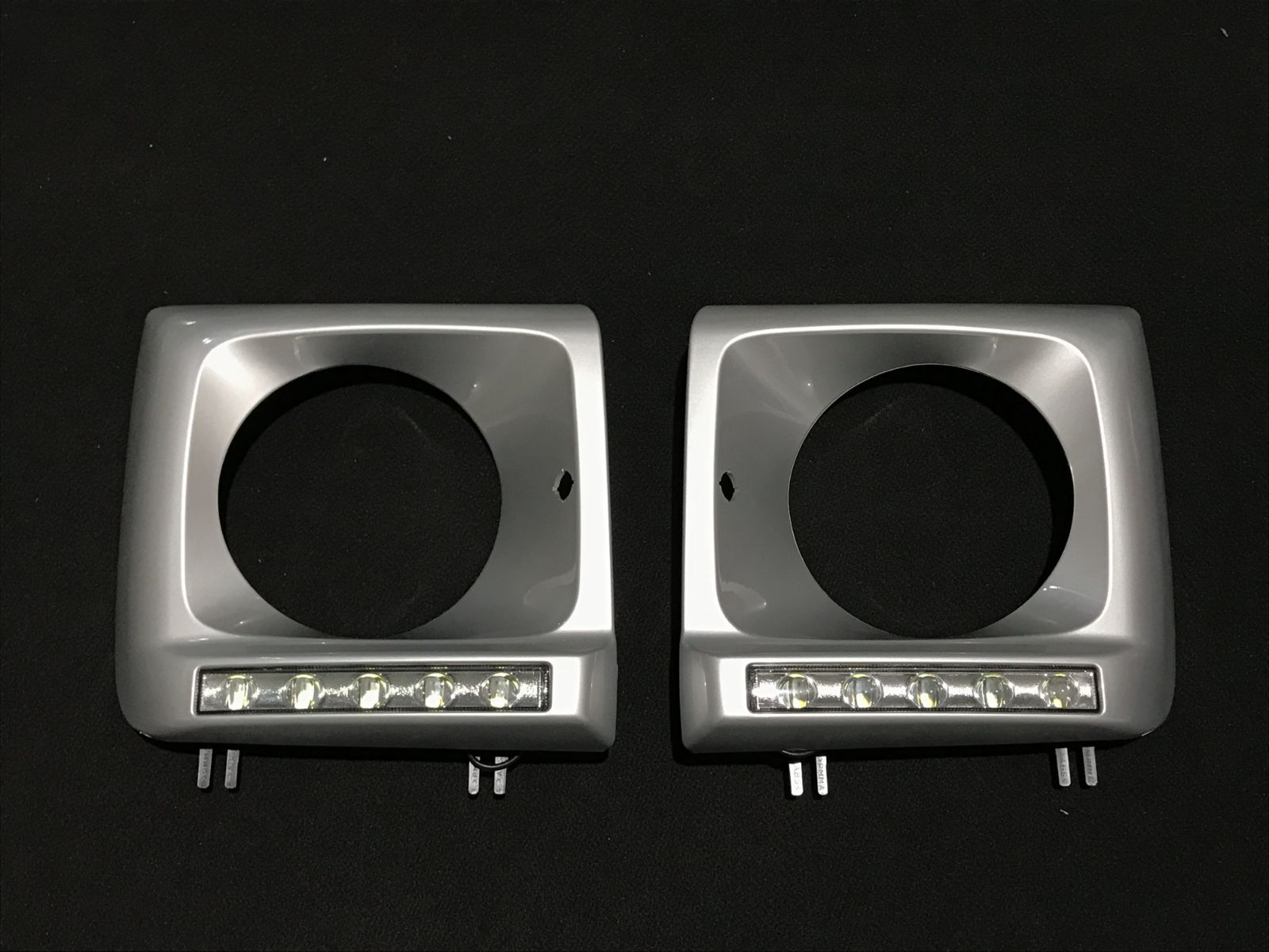ベンツ Gクラス W463 2013yスタイル LEDデイライト カバー 744 ブリリアントシルバー塗装済 商品番号3475