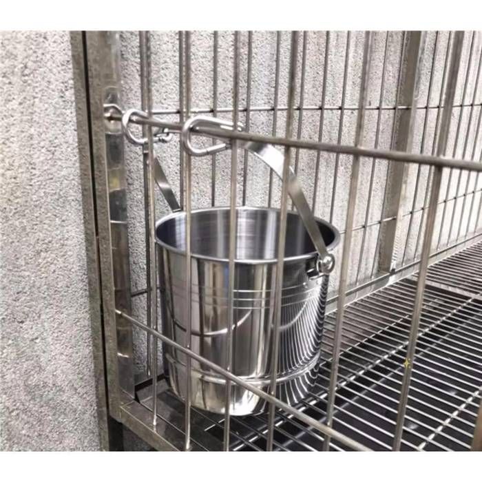 ペット用飲用噴水、犬 水飲み 、犬 水飲み皿 外、ペット 水飲み器、ペット 水飲み、ステンレス鋼の飲用バケツをぶら下げ犬のケ J4EW914