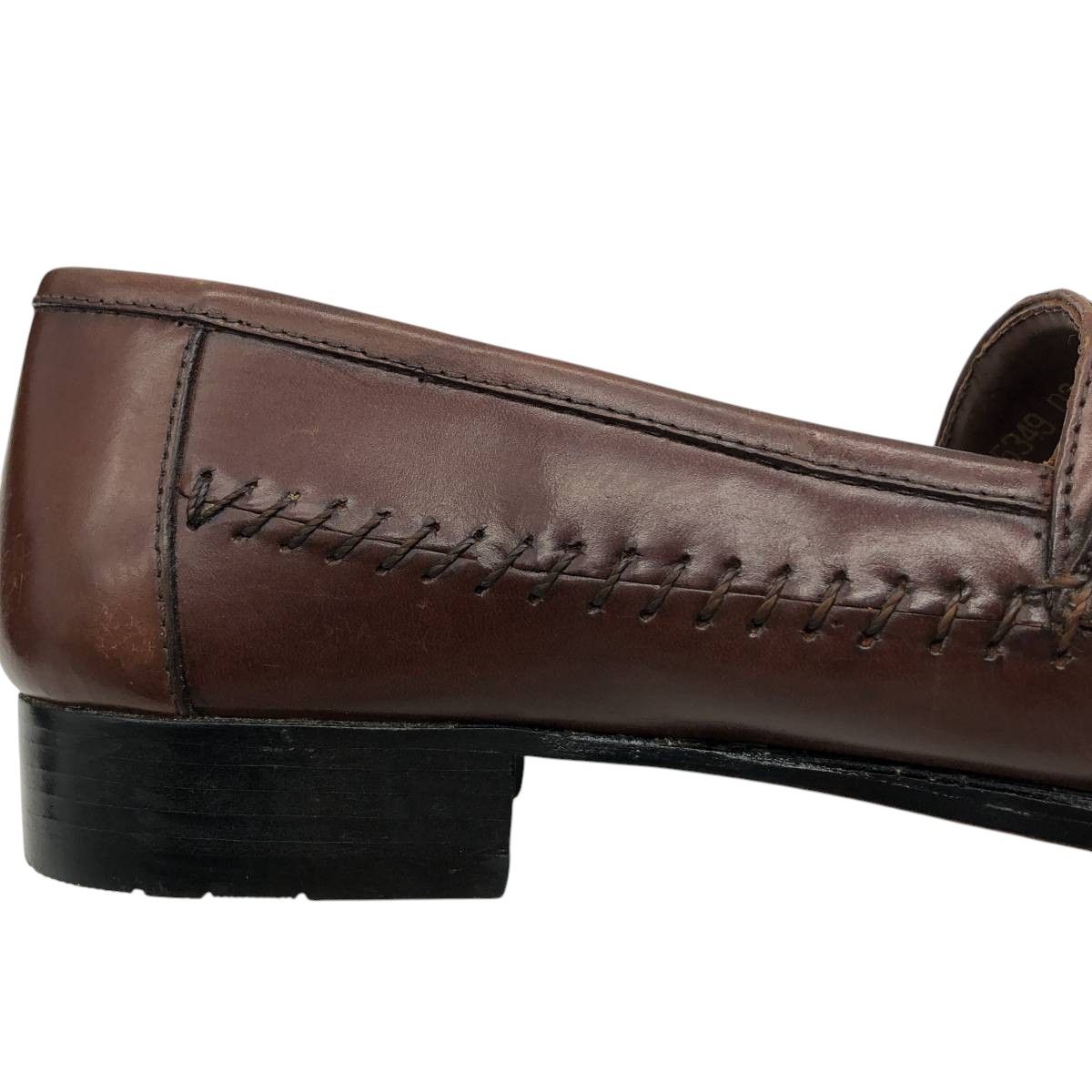 タッセルローファー