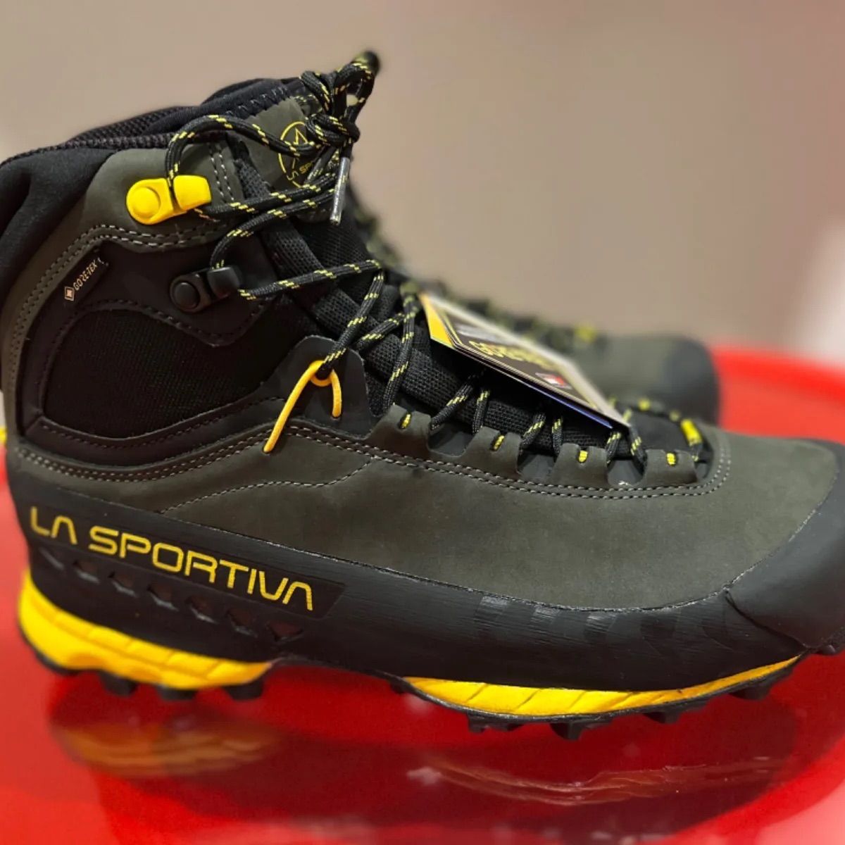 新品未使用 LA SPORTIVA TX5 GTX 42 43 44 45 登山