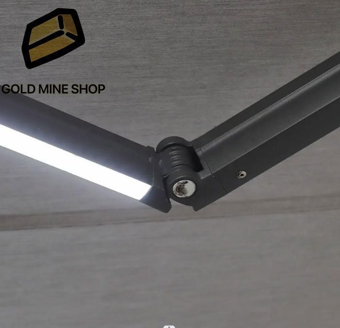 ライト付き電動格納式オーニング