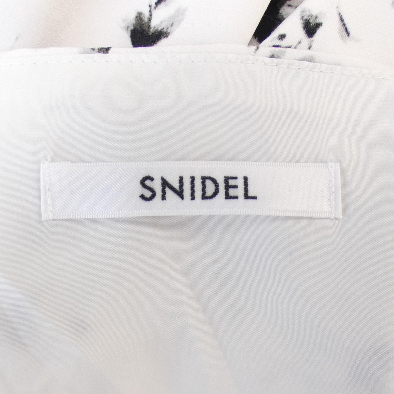 スナイデル Snidel