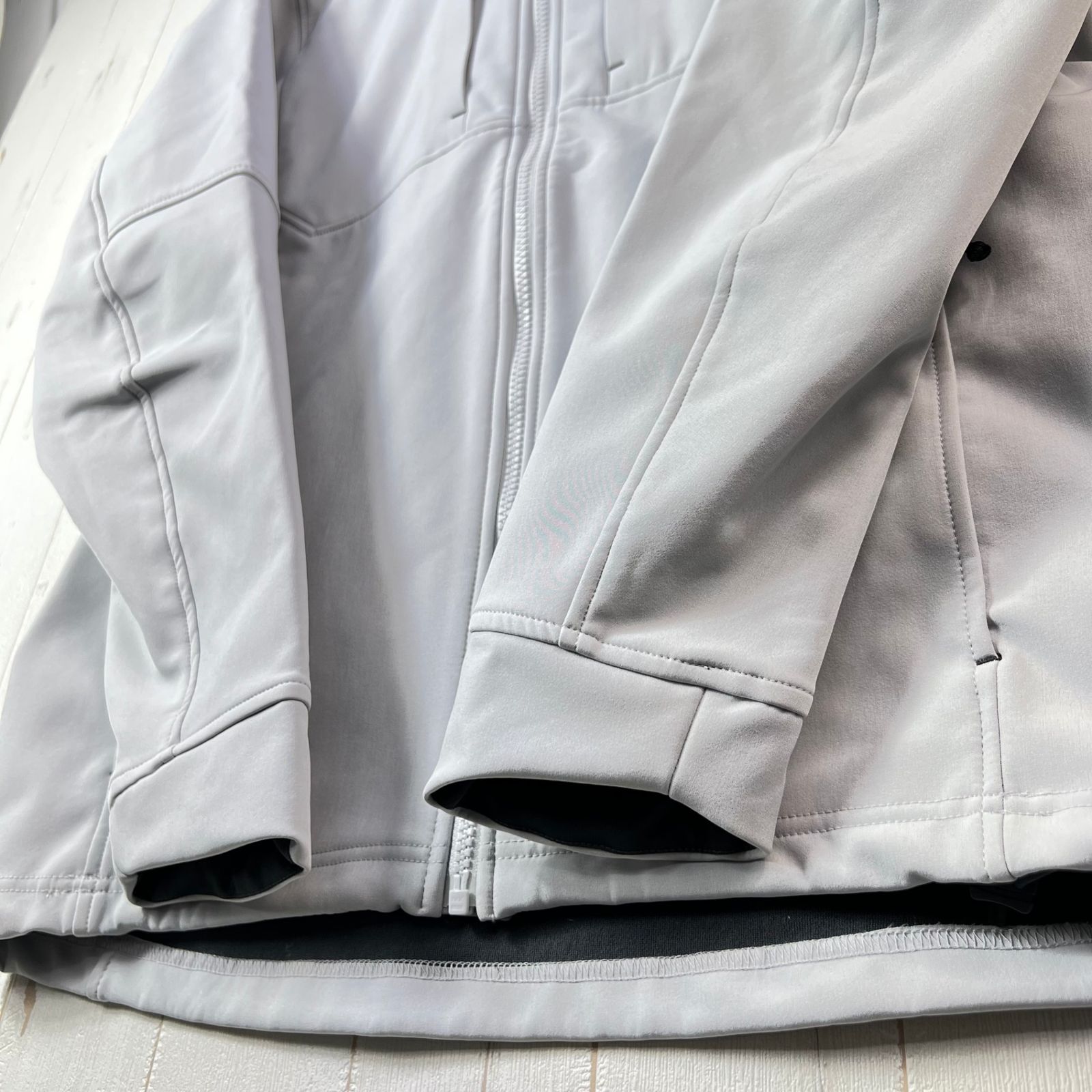 ウェア トップス