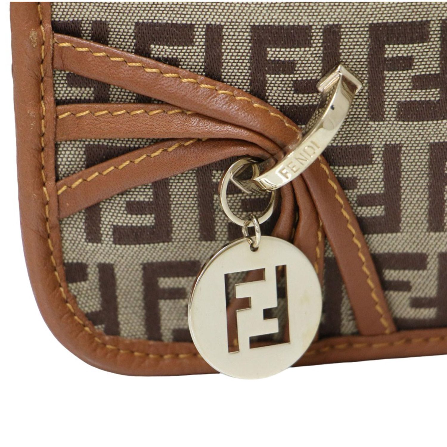 FENDI フェンディ バッグ ショルダーバッグ ズッカ柄 ベージュ 
