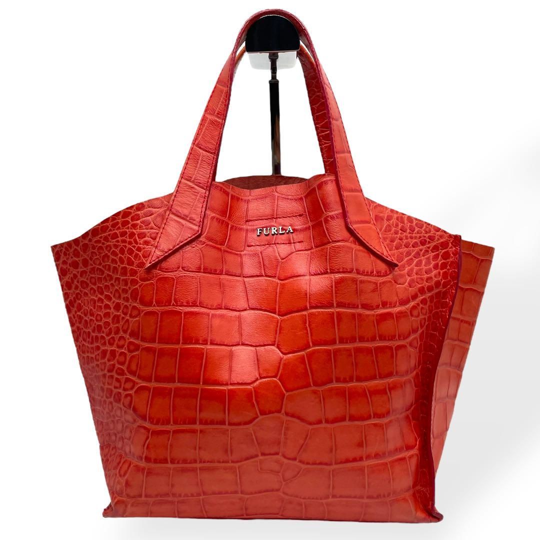 FURLA (フルラ)ハンドバッグ レザー オレンジ　クロコ型押し 美品 フルラ トートバッグ クロコ型押し レザー オレンジ A4可