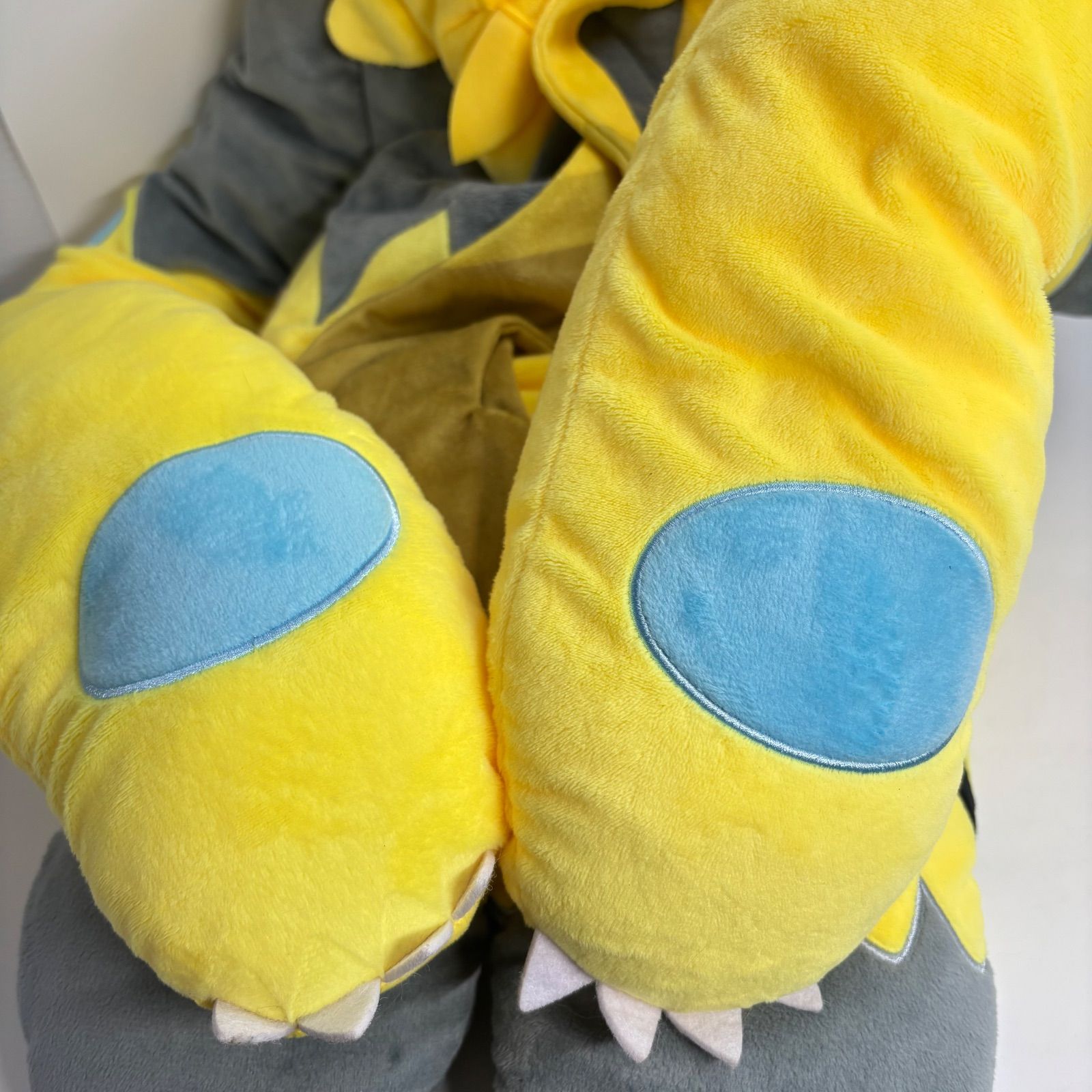 ゼラオラ　Hug  you!　ぬいぐるみ　ポケモンセンター Hug you! ぬいぐるみ ゼラオラ ｜【公式】ポケモンセンター