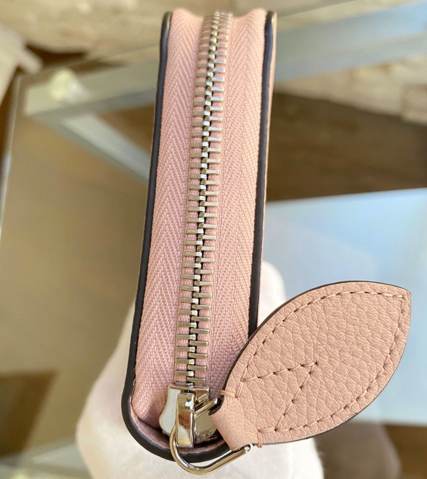 新品・未使用】ルイヴィトン マヒナ ジッピー・ウォレット 長