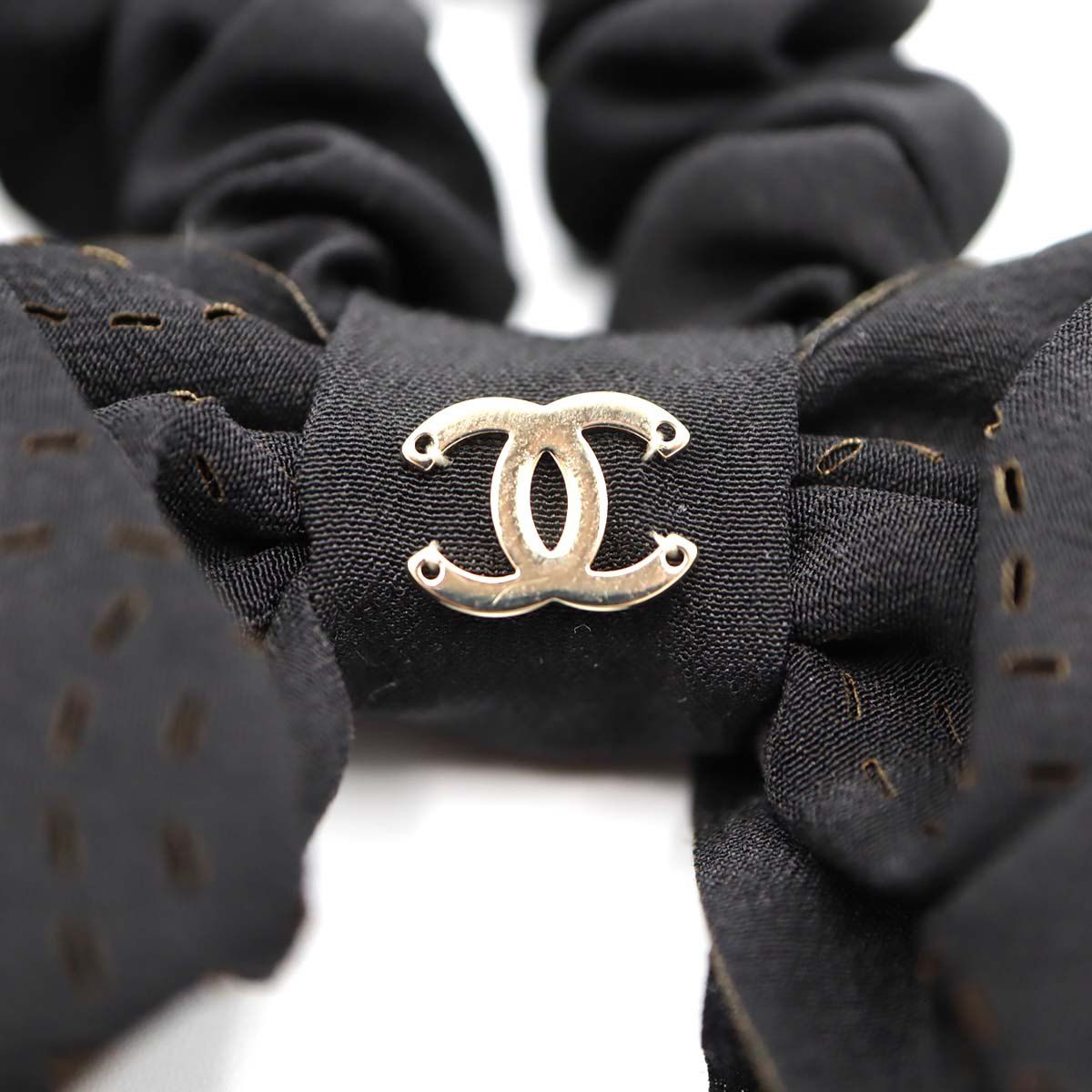 CHANEL シャネル シュシュ ココステッチ パンチング 総柄