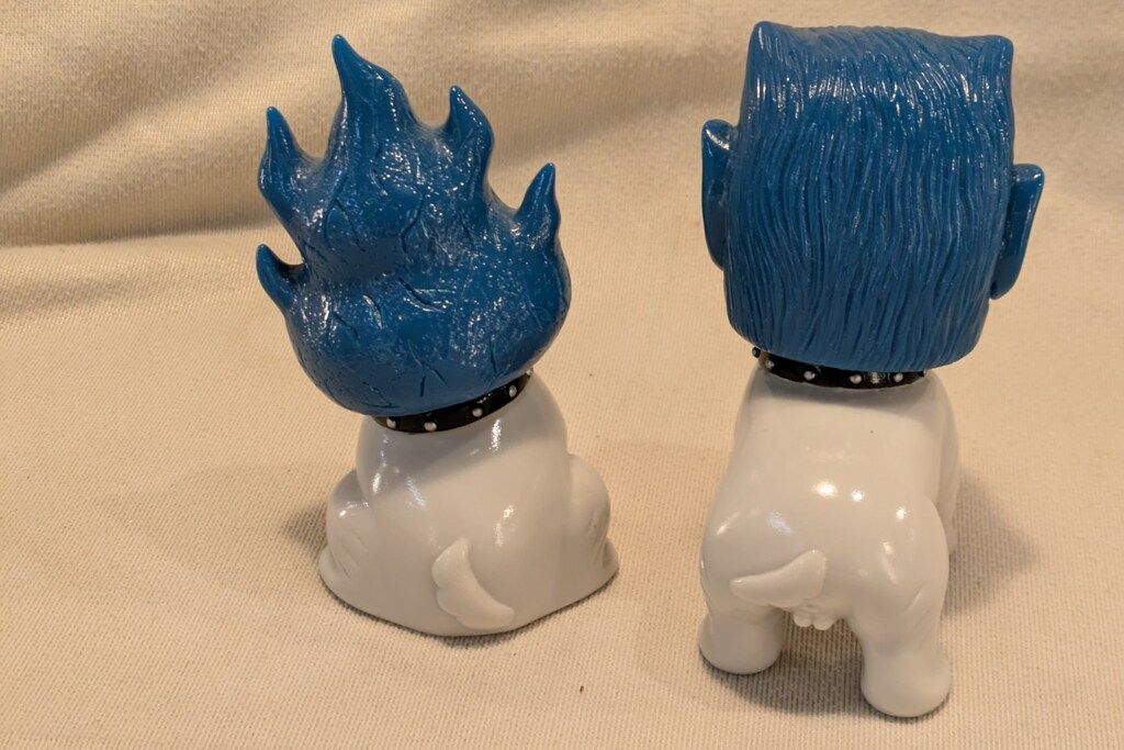 ゴッコ堂 X ktokto 火ノ玉犬 オレンジx水色成型 ゴッコ堂 X ktokto 火ノ玉犬/狼犬 グレー×青成型 - メルカリ