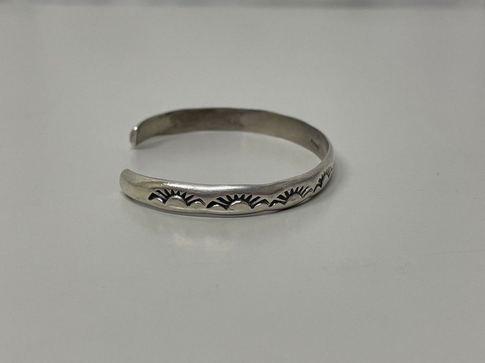 ◇インディアンジュエリー ナバホ族 バングル ピアス（コンチョ）2点