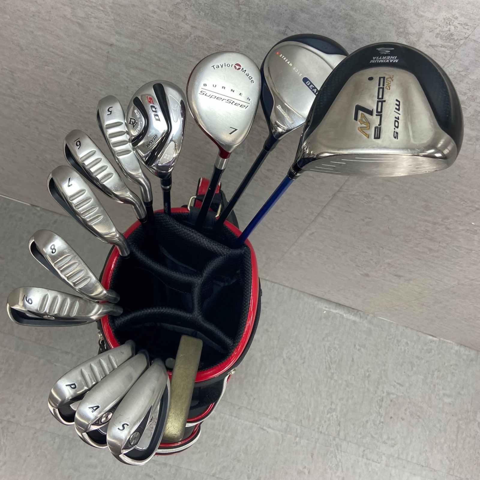 コブラ　オノフ　メンズゴルフ13本セット　カーボン　右利き用　キャディバッグ コブラ オノフ メンズゴルフ13本セット カーボン 右利き用