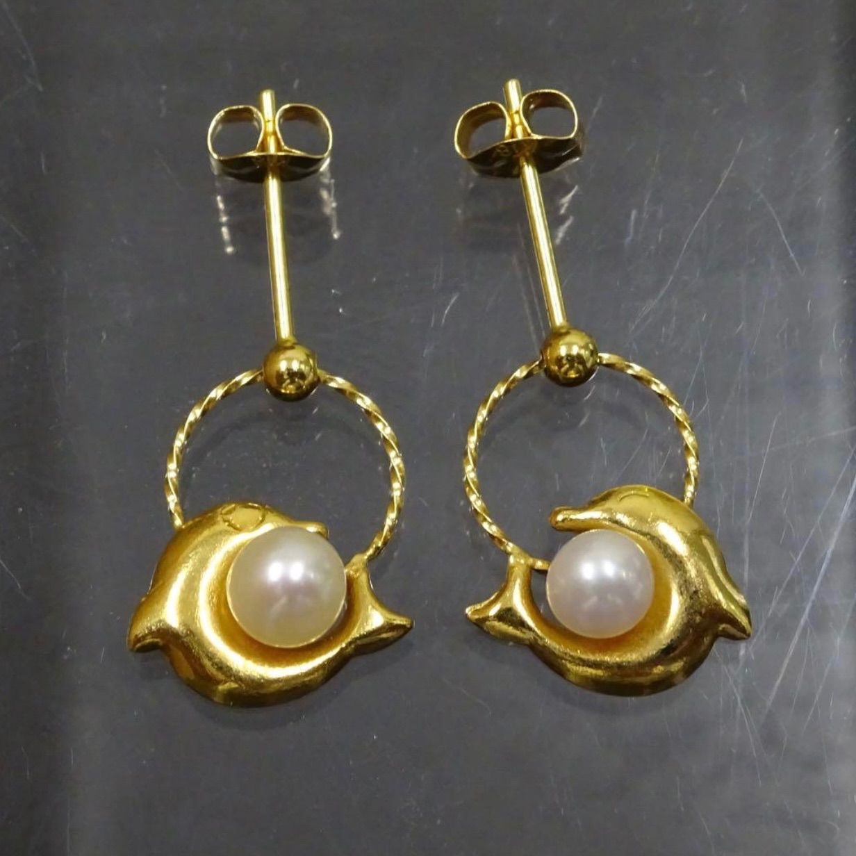 18金 K18 ゴールド GOLD 750 天然ベビーパール ぶら下がり イルカ デザイン ピアス 両耳 総重量約0.64g ジュエリー 宝石 貴金属 レディース 普段使い