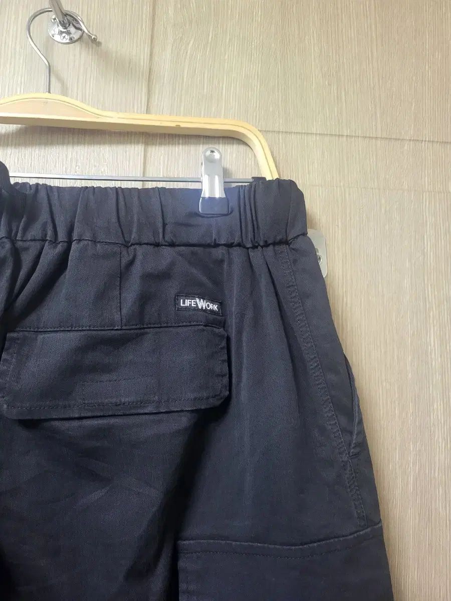 カーゴ ストレッチパンツ