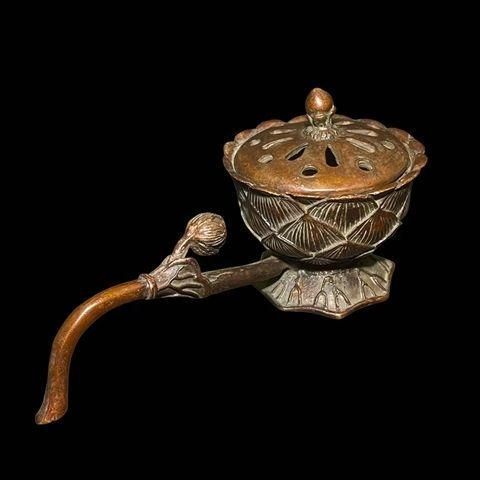 蓮根釦蓮華香炉 銅器 置物 書道具 文房具 装飾品 工芸品 美術品 蓮根釦蓮華香炉 銅器 置物 書道具 文房具 装飾品 工芸品 美術品