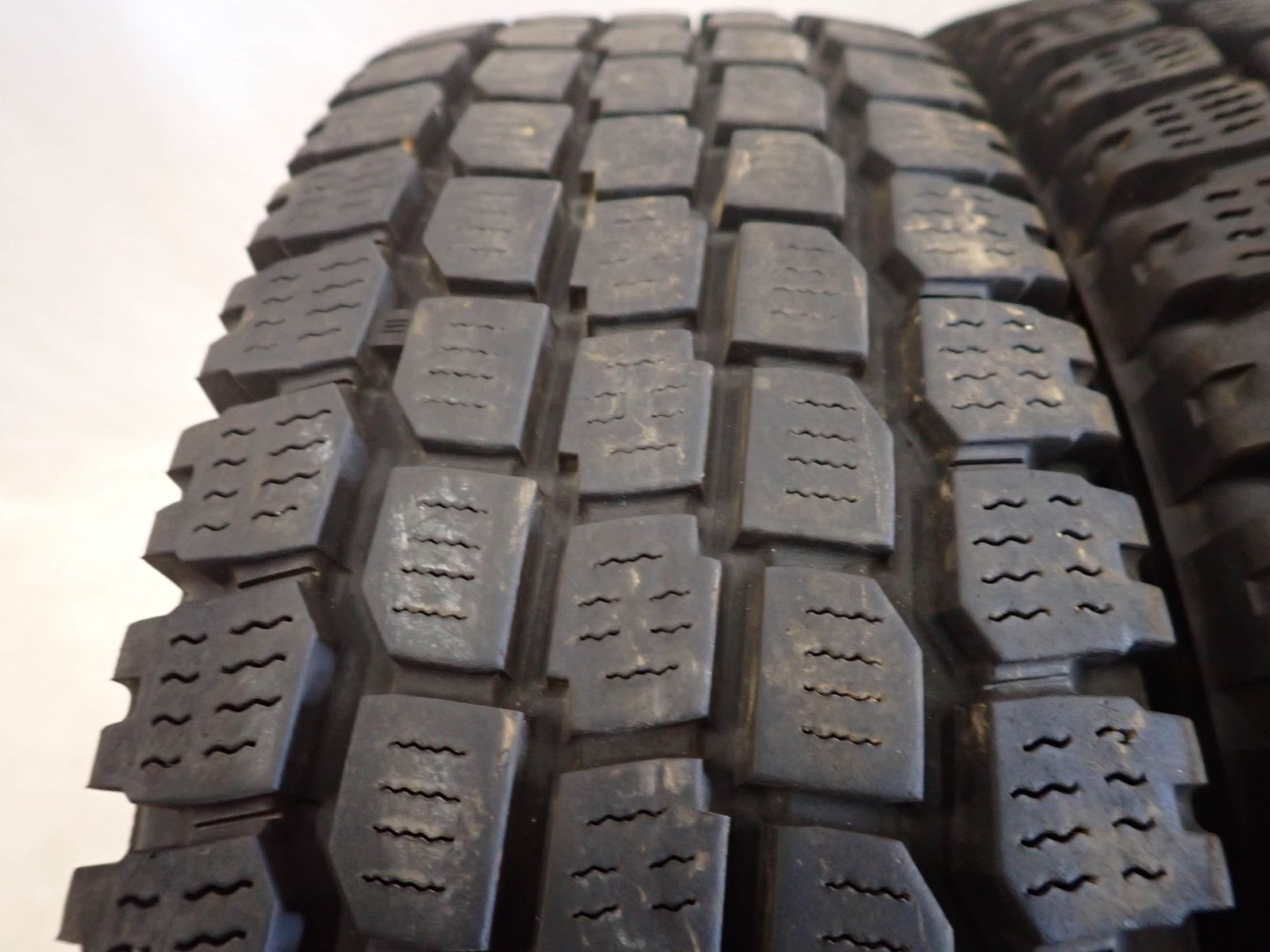 冬4本SET 会社宛 145 80R12 80 78 LT ヨコハマ SY01 製 N-VAN バモス ハイゼット アトレー クリッパー 貨物 NO F7601