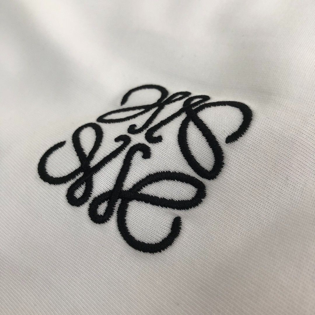 Tシャツ ロゴ刺繍