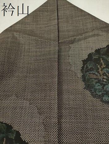 平和屋着物●本場大島紬　９マルキ　舞蝶草花丸文　正絹　逸品　CAAV9352ze 平和屋着物○本場大島紬 9マルキ 舞蝶草花丸文 正絹 逸品 CAAV9352ze