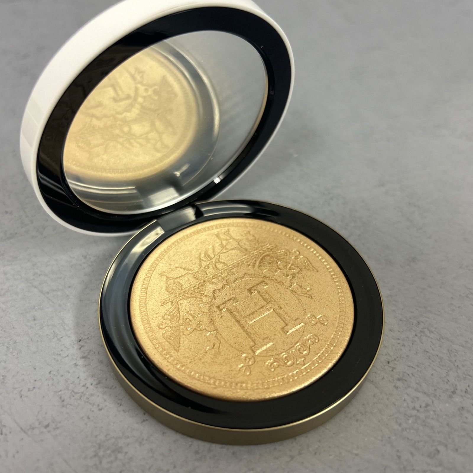 エルメス プードル オルフェーヴル 01パーマブラス 未使用品 エルメス プードル オルフェーヴル 01パーマブラス 未使用品 【公式通販】