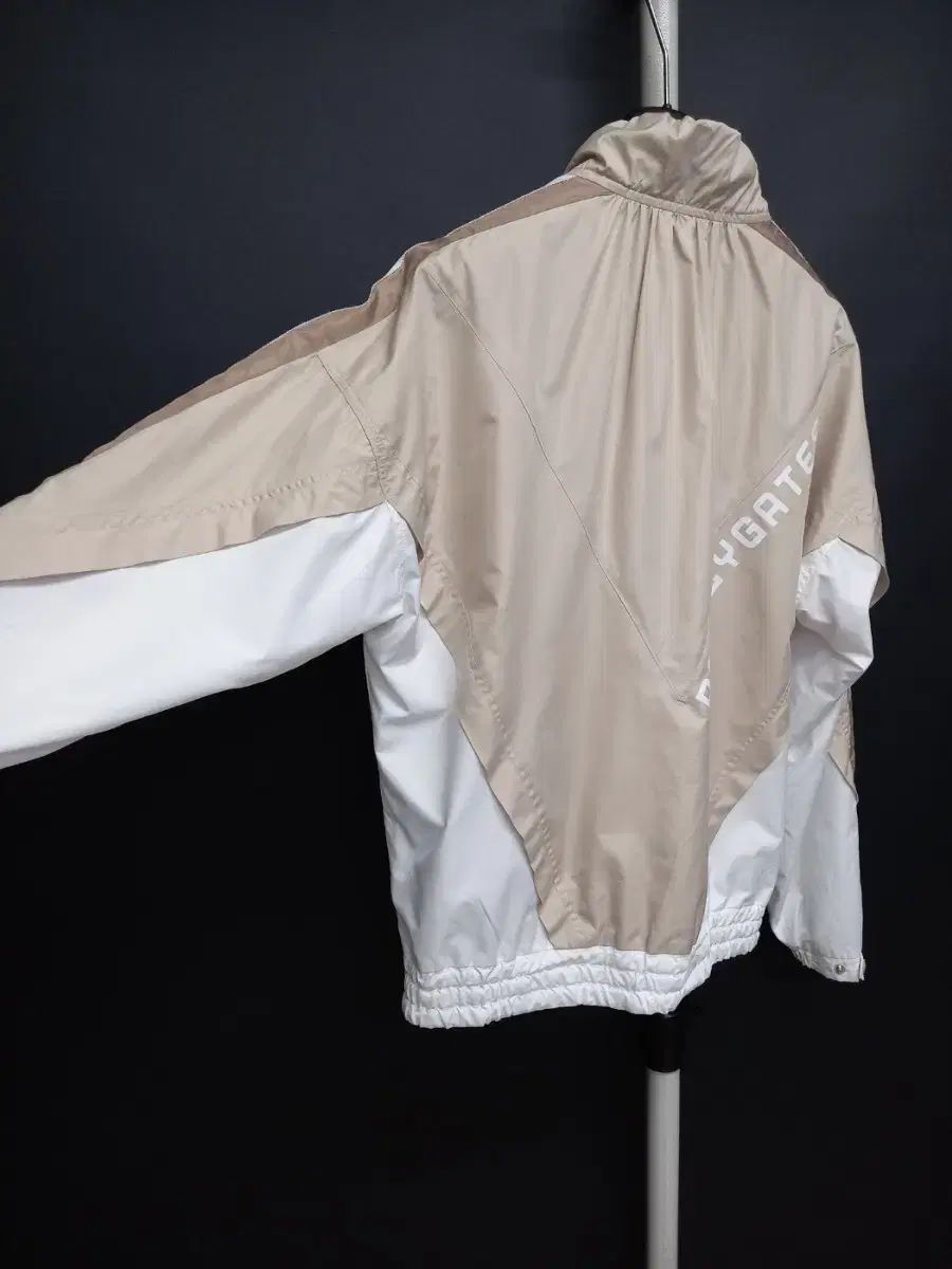 4643【美品】パーリーゲイツ　ナイロンジップアップジャケット 2WAY 白M 4643【美品】パーリーゲイツナイロンジップアップジャケット 2WAY 白M