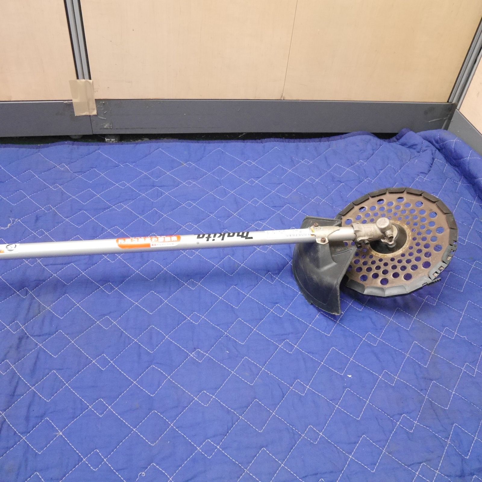 売約済み　マキタ　刈払機　MEM428 中古品　4st エンジン実働 マキタ MEM428 エンジン刈払機 4サイクル 岐阜発 直接引取限定