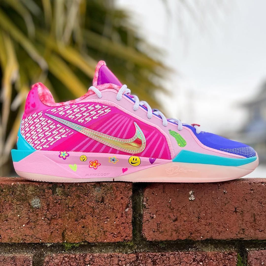 NIKE SABRINA 2 'DB' 'DOERNBECHER' ナイキ サブリナ 2 ウィメンズ