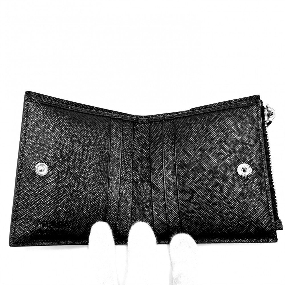 美品 PRADA サフィアーノ ブラック 二つ折り財布 レディース メンズ