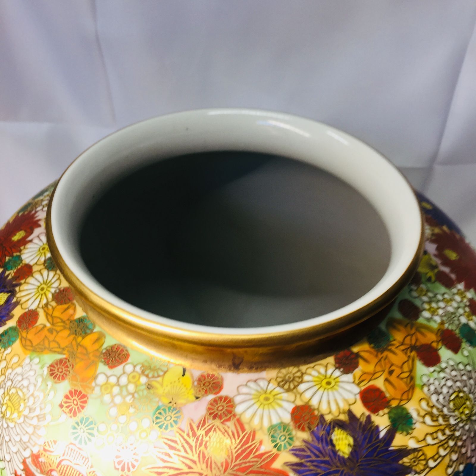 色絵金彩花詰文 花器