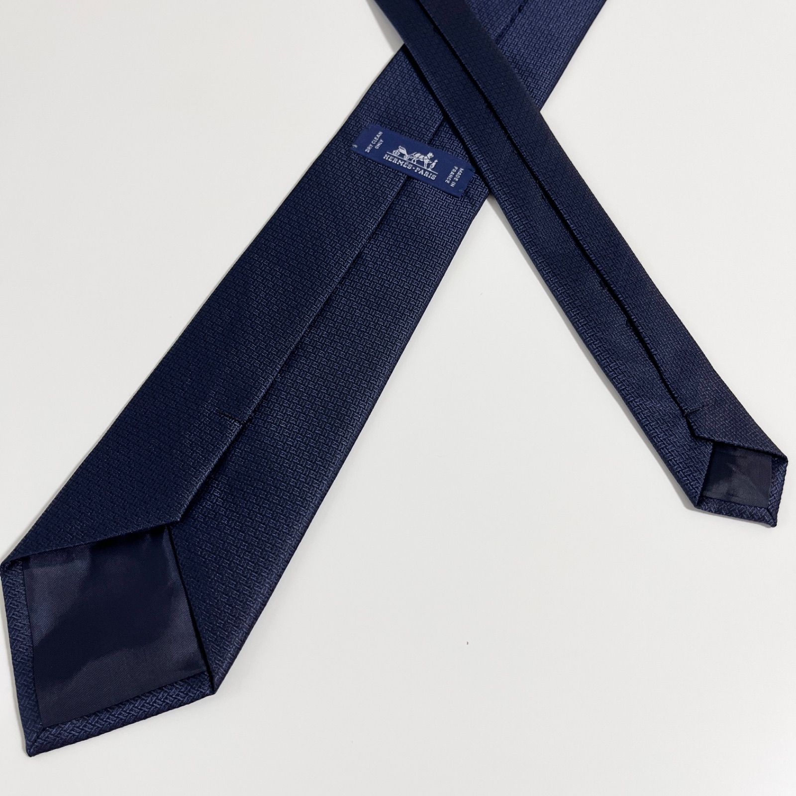 美品 HERMES エルメス ネクタイ シルク100% ネイビー 総柄 254