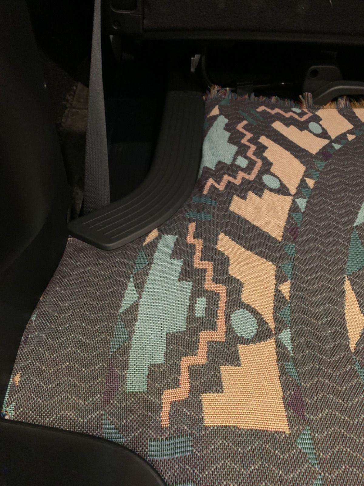 ハイエース カーゴマット