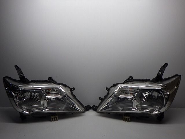 セレナ 前期 ヘッドライト左右 HID C26 NC26 100-23097 コーティング 比較的 250927225